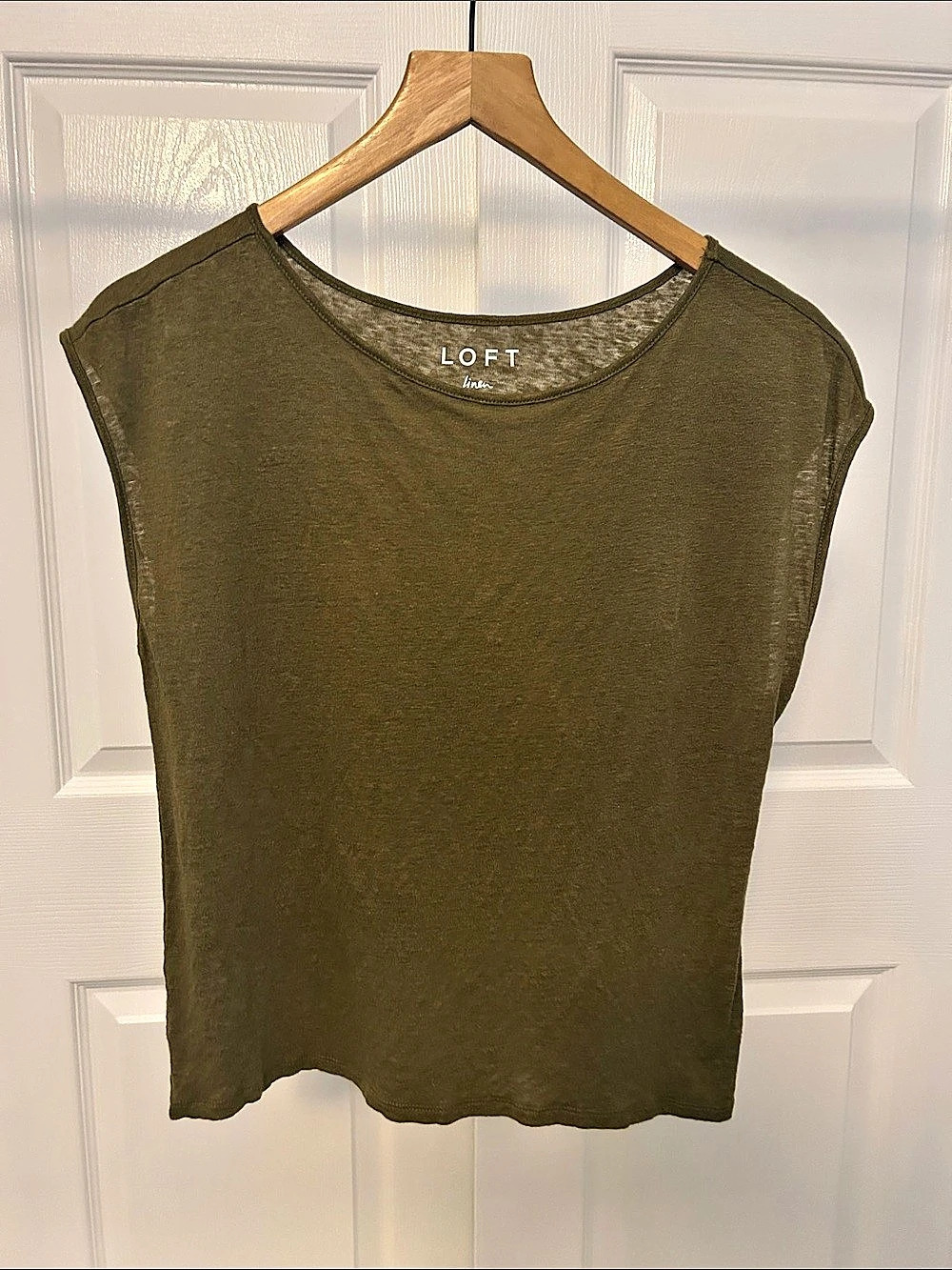 LOFT Olive Short Sleeve Top Size Small